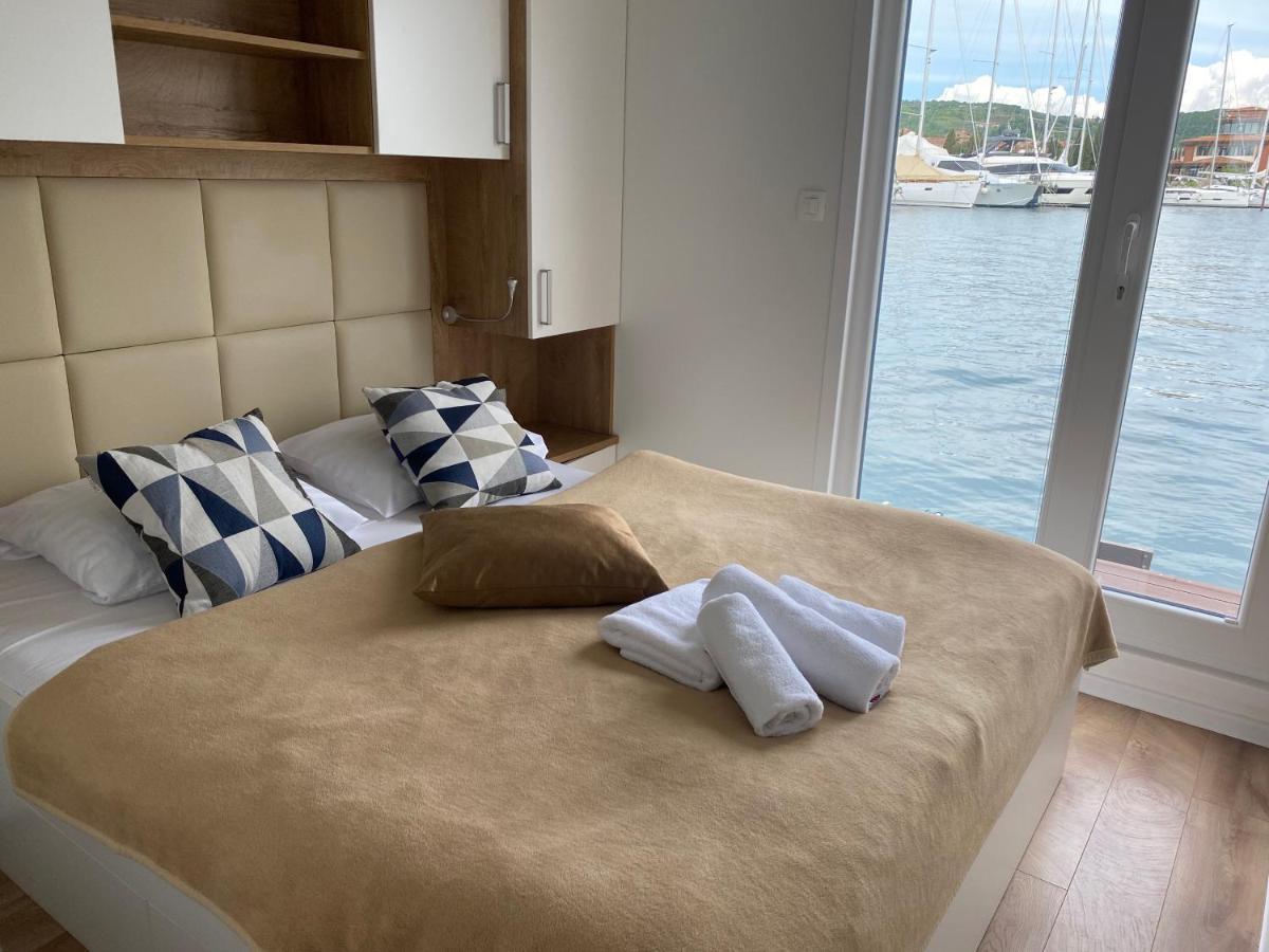 Floating House Mm, Marina Portoroz 빌라 외부 사진