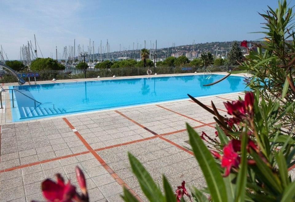 Floating House Mm, Marina Portoroz 빌라 외부 사진