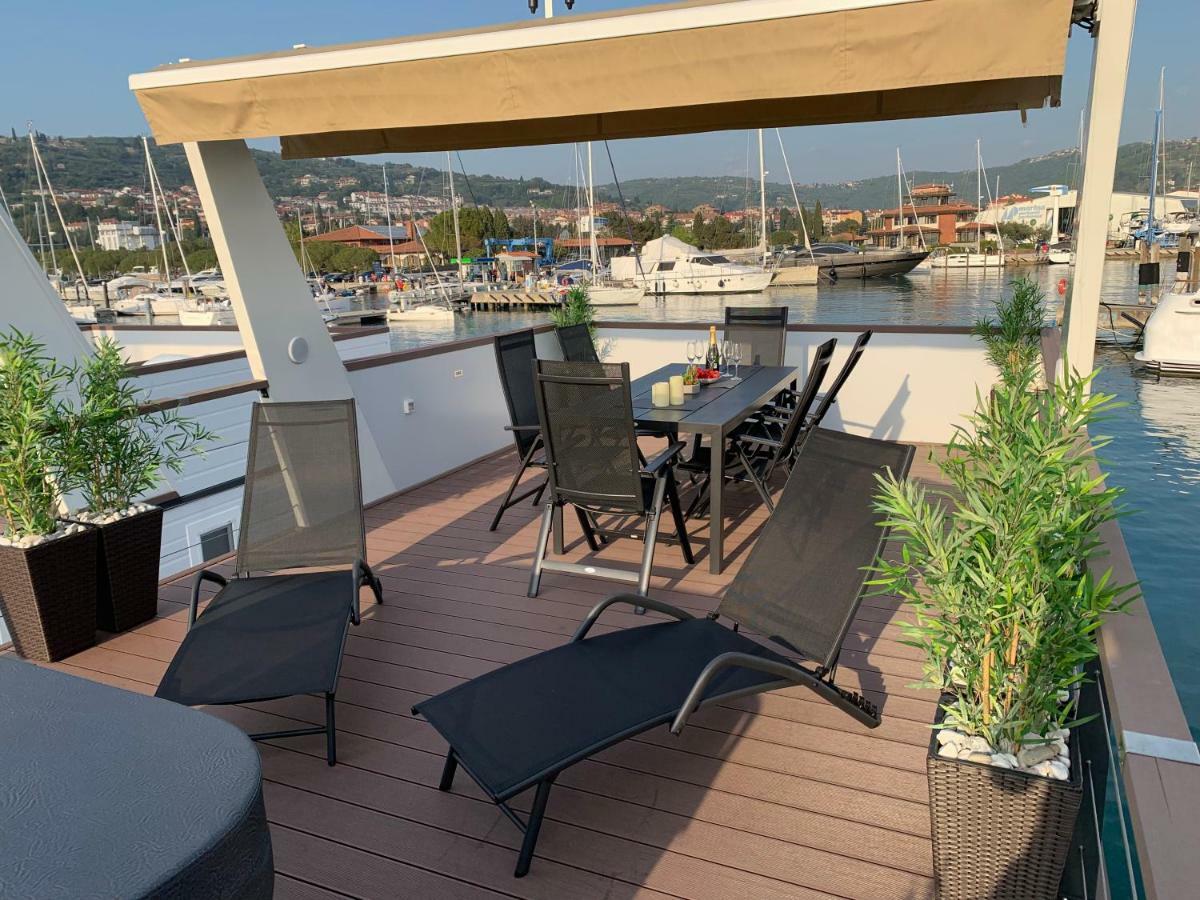 Floating House Mm, Marina Portoroz 빌라 외부 사진